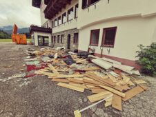 Hotelentrümpelungen vom Dachboden bis Keller Hotelentrümpelungen vom Dachboden bis Keller